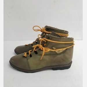 SOLD Buskens Women's Sz 7.5 7 Green Leather Vintage Ankle Boots Lace Up